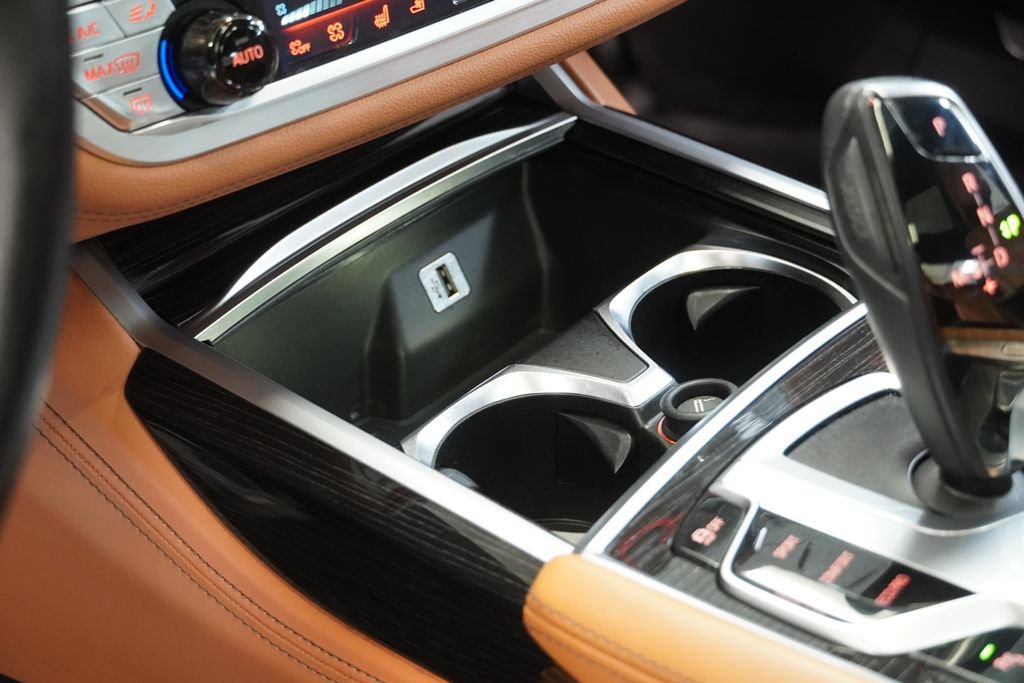 Used 2017 BMW 740i xDrive AWD/4WD image 24