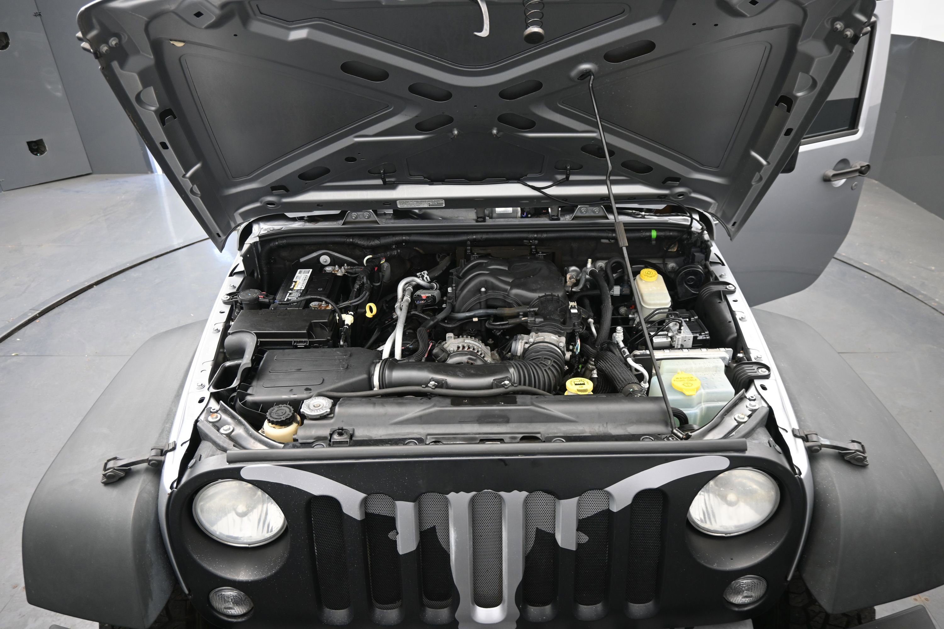 Used 2014 Jeep Wrangler Unlimited Sport w/ Max Tow Package AWD/4WD image 20