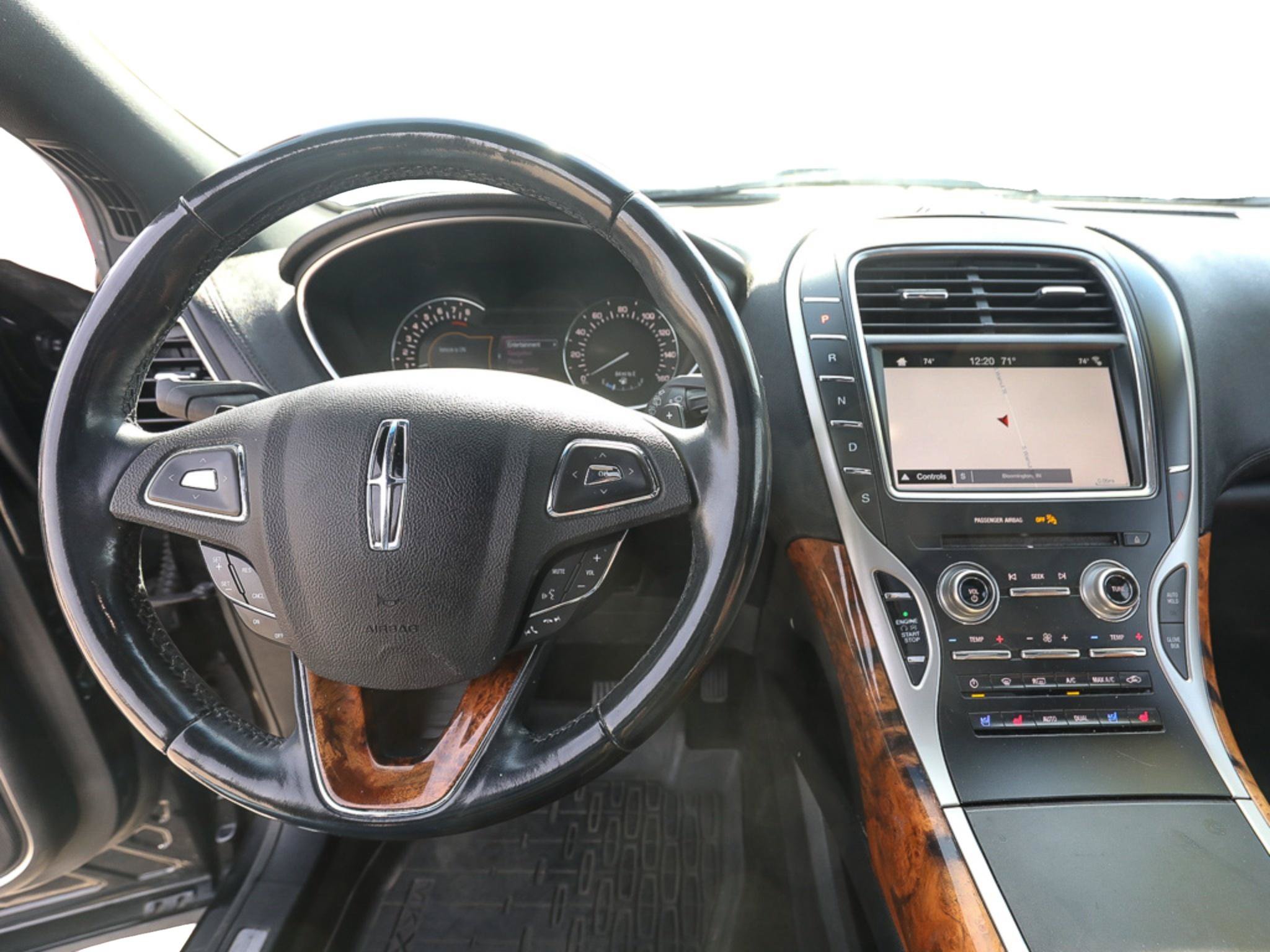 Used 2017 Lincoln MKX Reserve w/ Lincoln MKX Climate Package AWD/4WD image 6