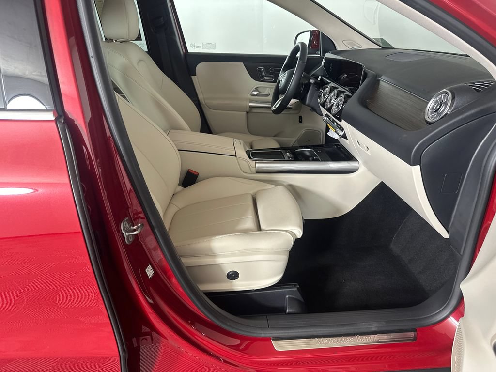 Certified 2026 Mercedes-Benz GLA 250 4MATIC image 14