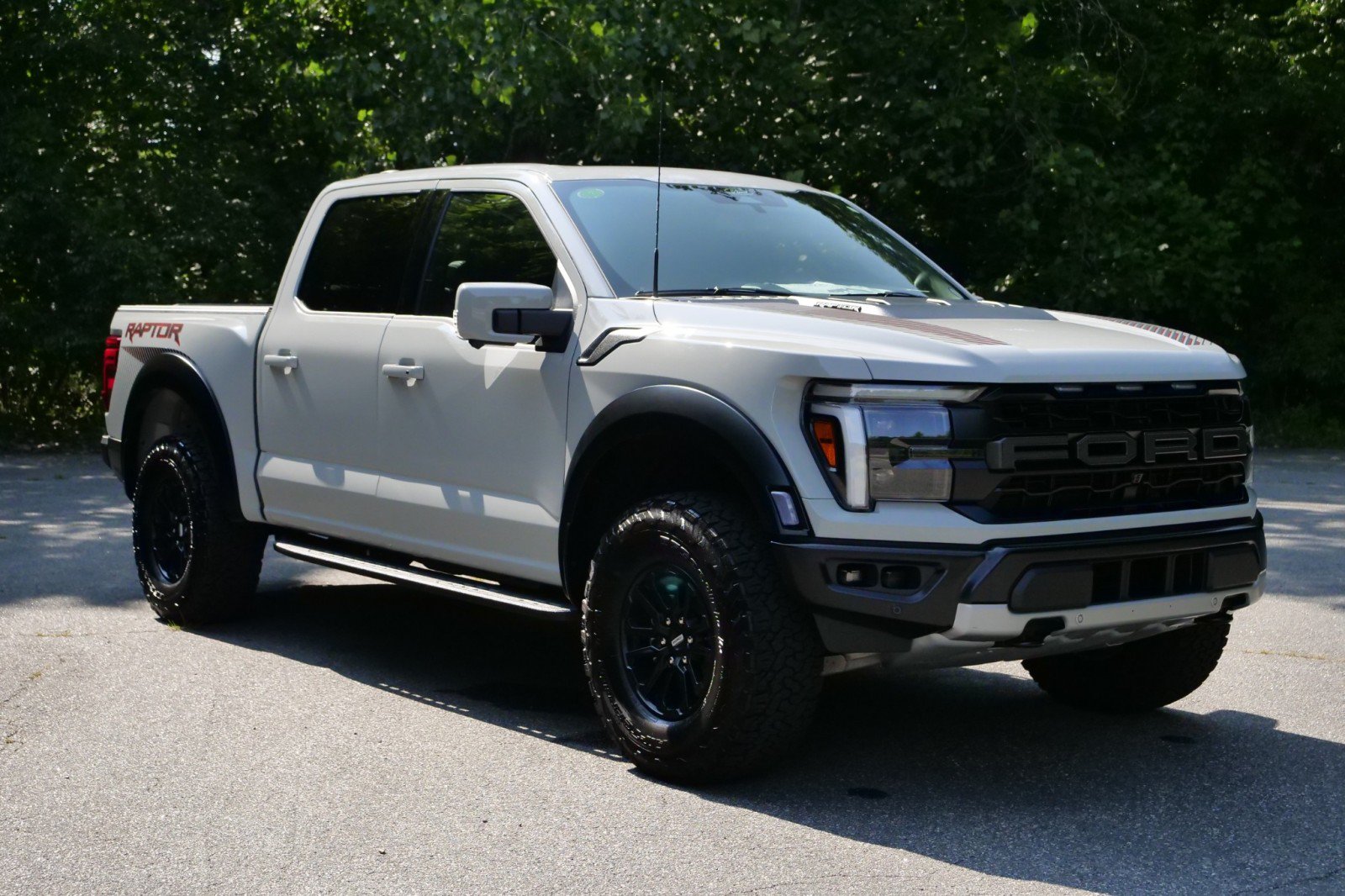 Used 2026 Ford F150 Raptor AWD/4WD image 4