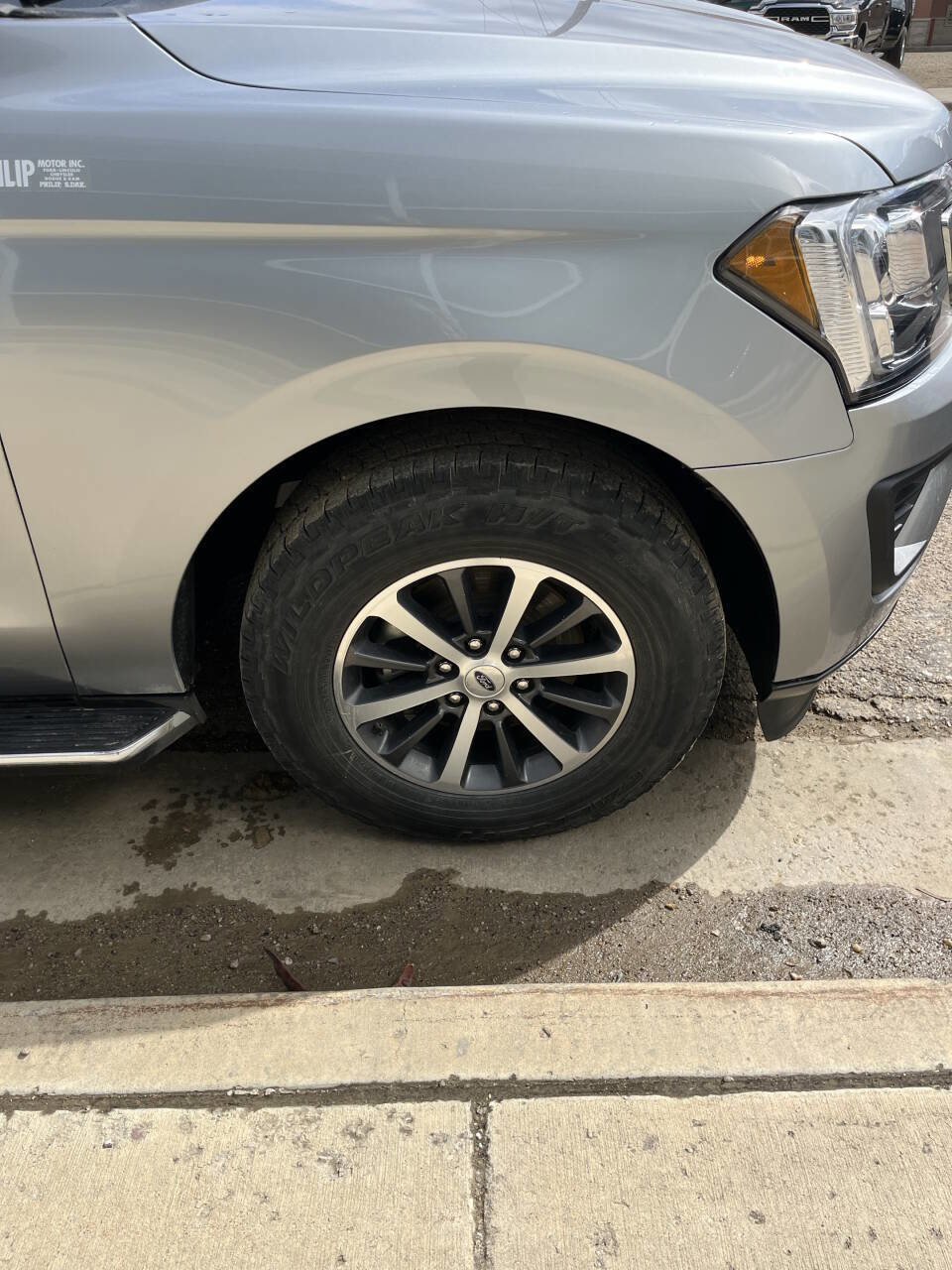 Used 2021 Ford Expedition Max XLT image 4