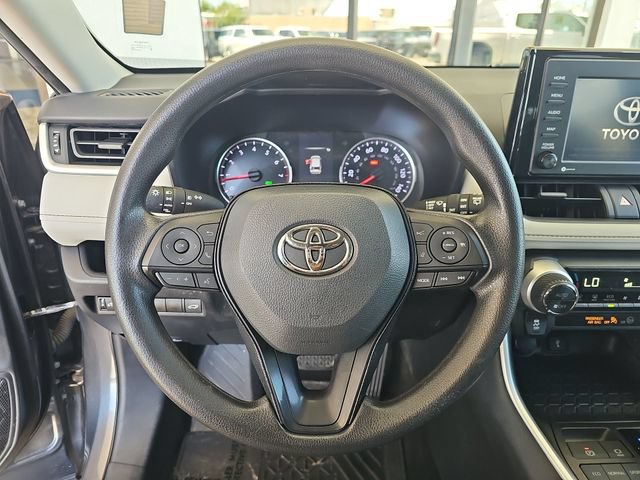 Used 2021 Toyota RAV4 XLE w/ Convenience Package FWD image 20