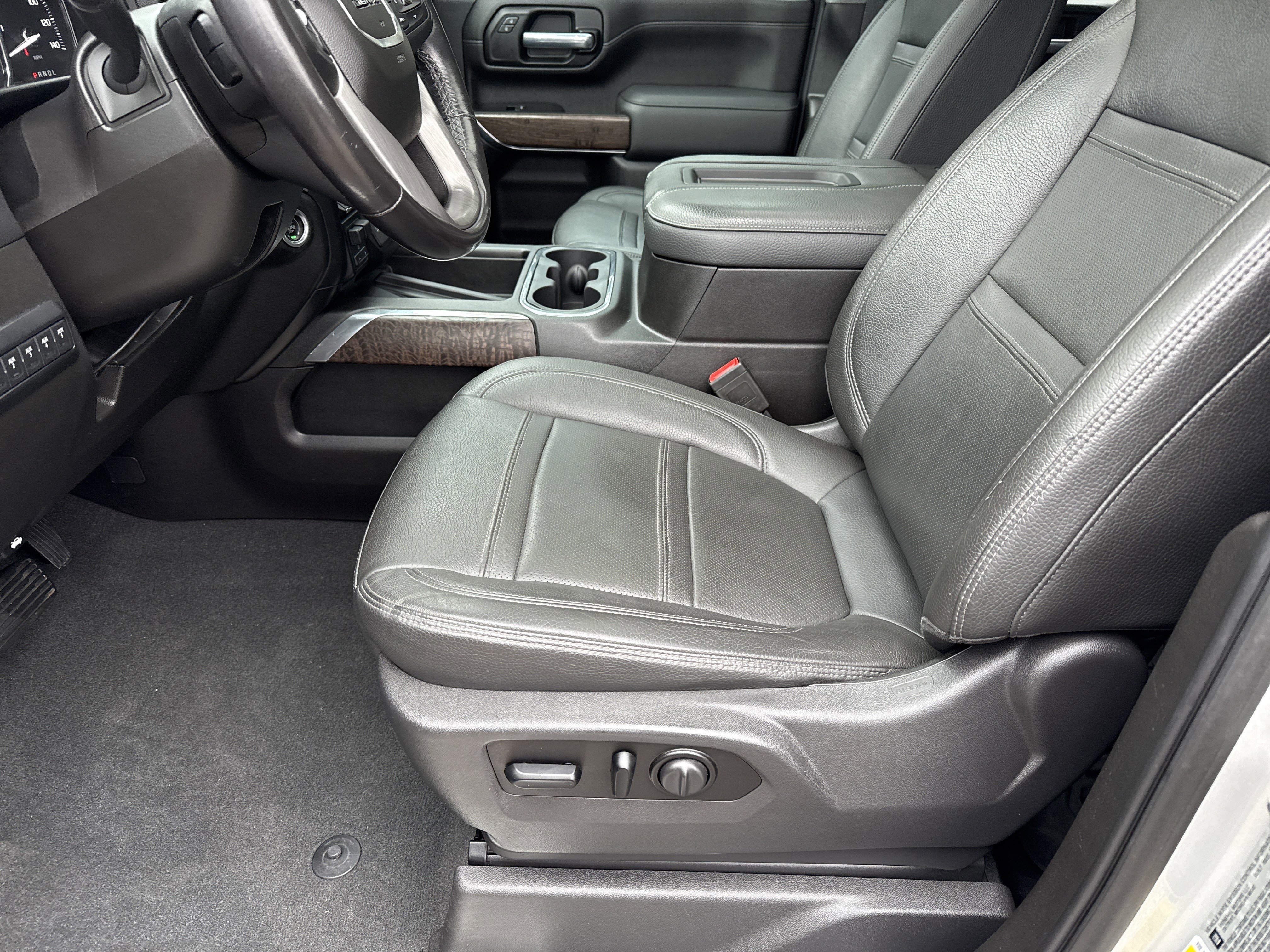 Used 2021 GMC Sierra 3500 Denali w/ Denali Ultimate Package image 9