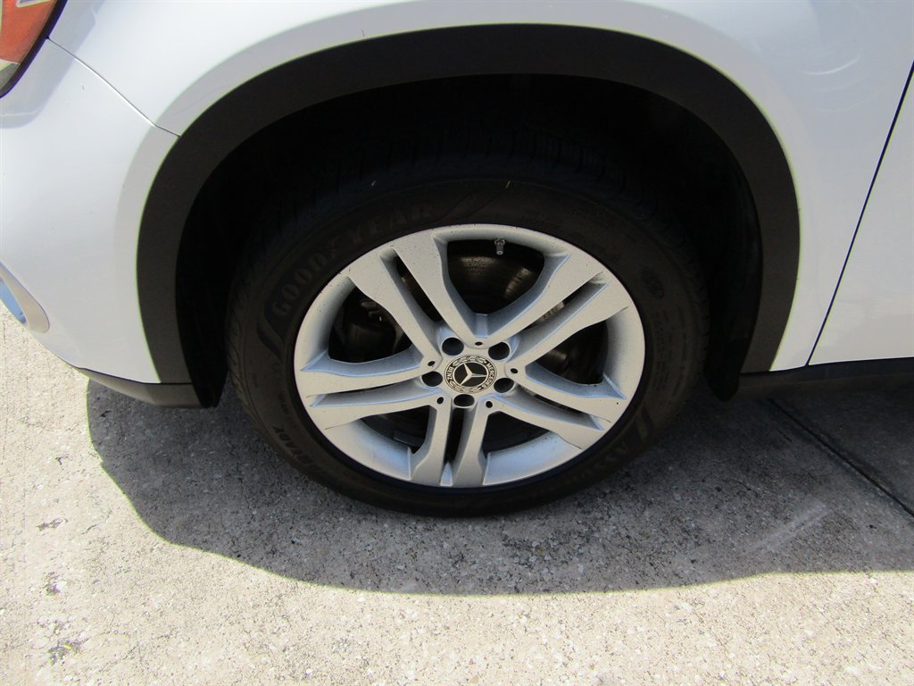 Used 2020 Mercedes-Benz GLA 250 4MATIC image 13