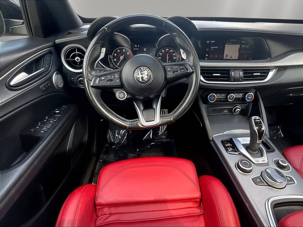Used 2022 Alfa Romeo Stelvio Veloce AWD/4WD image 8