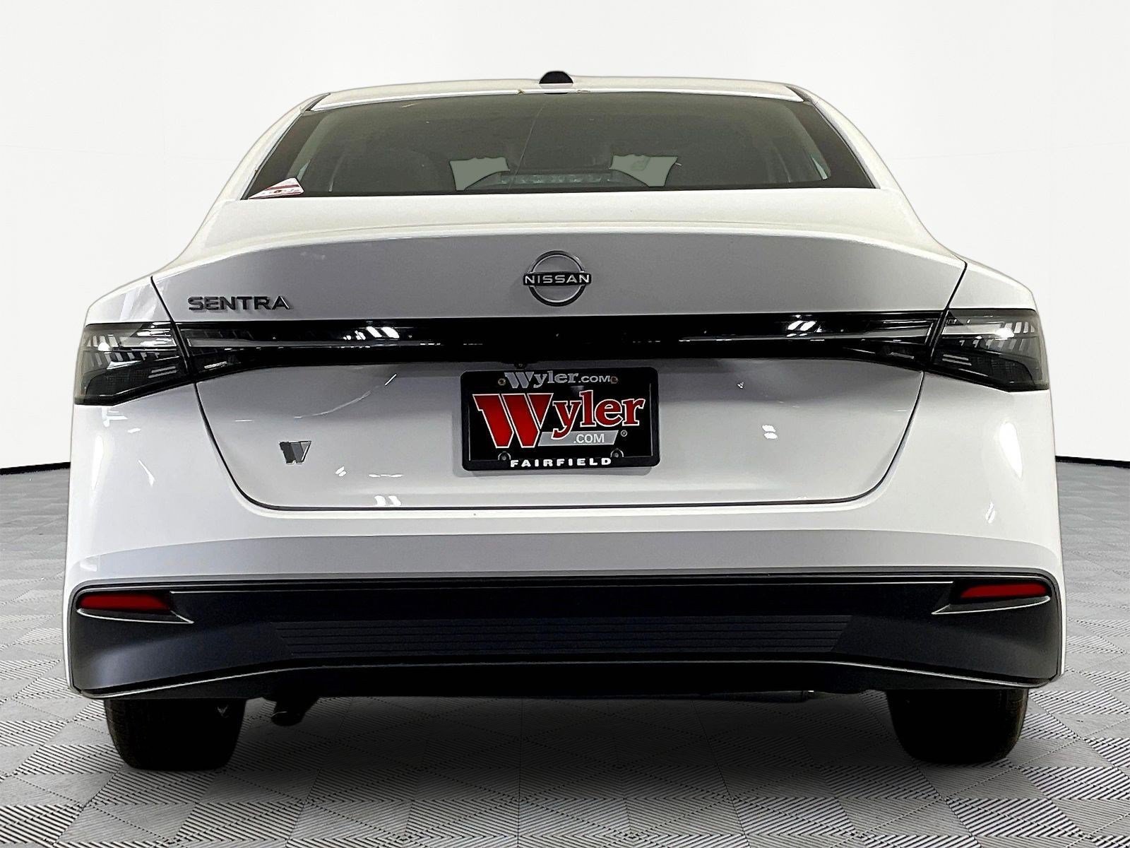 New 2026 Nissan Sentra SV w/ SV Convenience Package FWD image 5