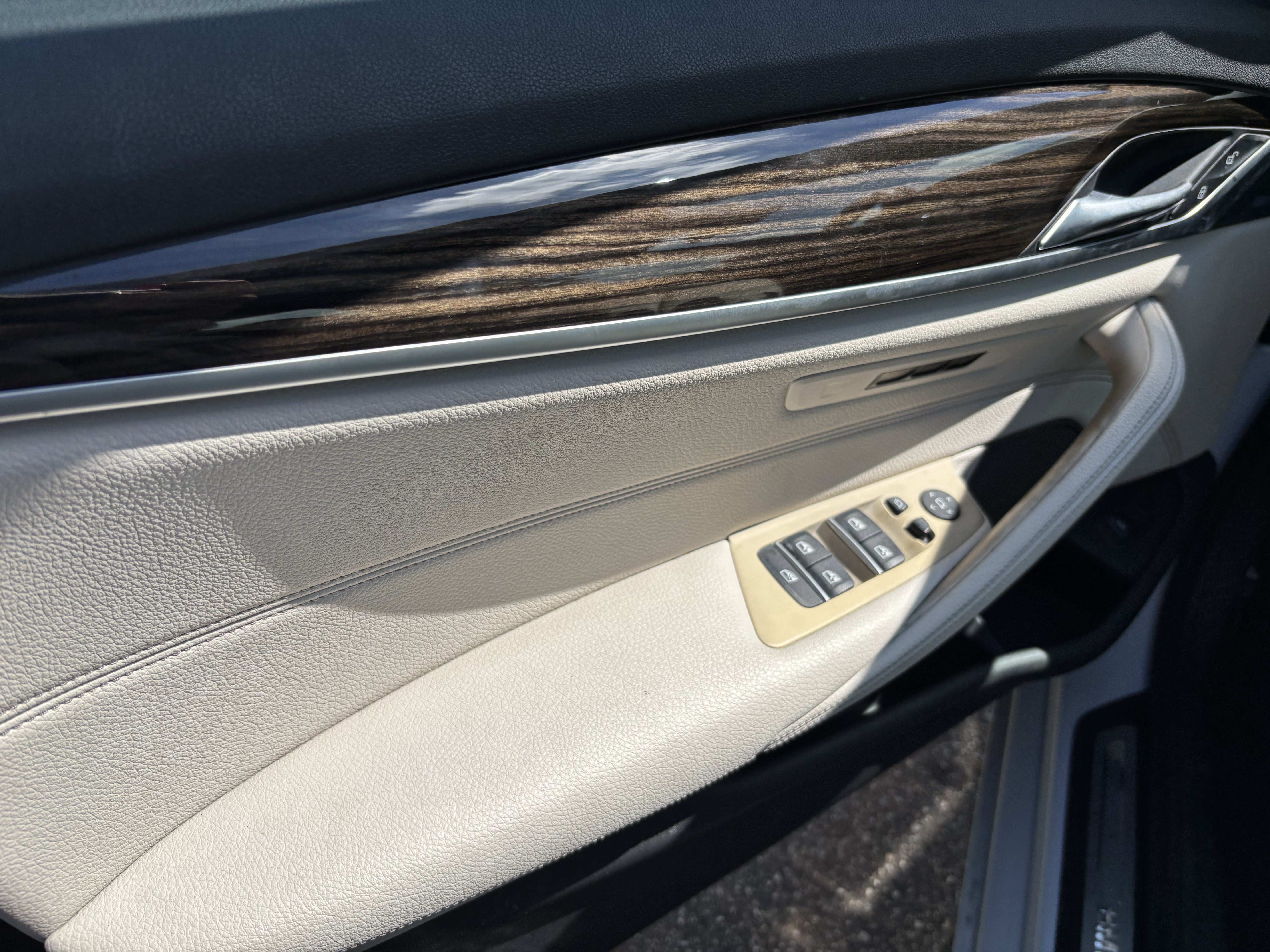 Used 2023 BMW 530i w/ Premium Package RWD image 15