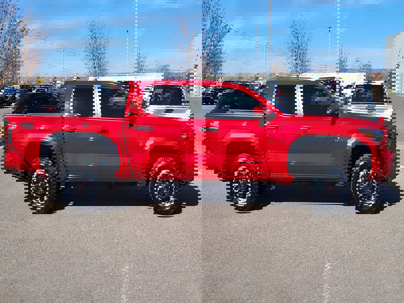 Used 2025 Toyota Tacoma TRD Off-Road w/ TRD Off Road Upgrade Package image 4