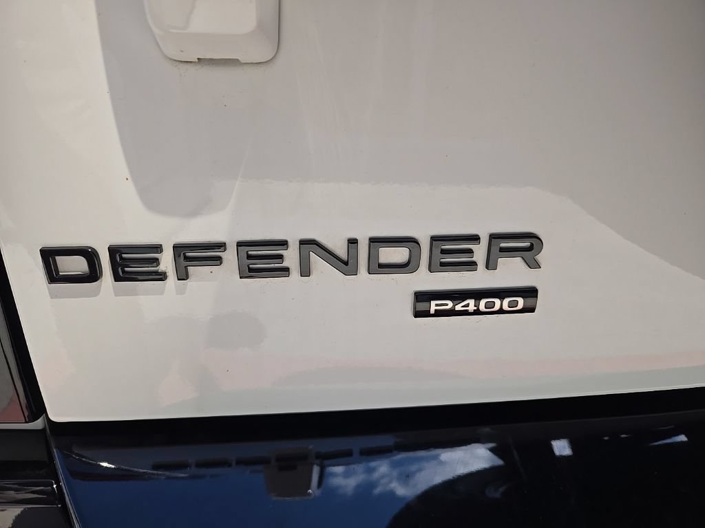 Used 2023 Land Rover Defender 110 X-Dynamic SE AWD/4WD image 9