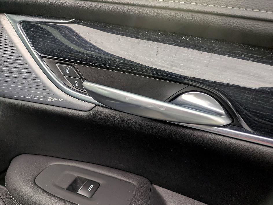 Certified 2025 Cadillac XT5 Premium Luxury image 36