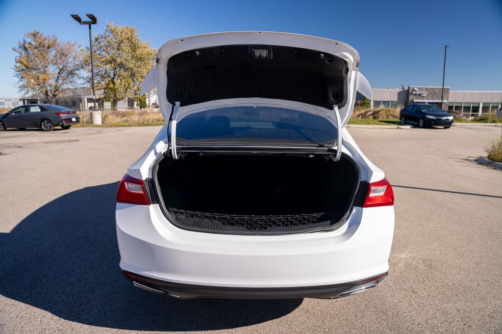 Used 2022 Chevrolet Malibu RS image 10