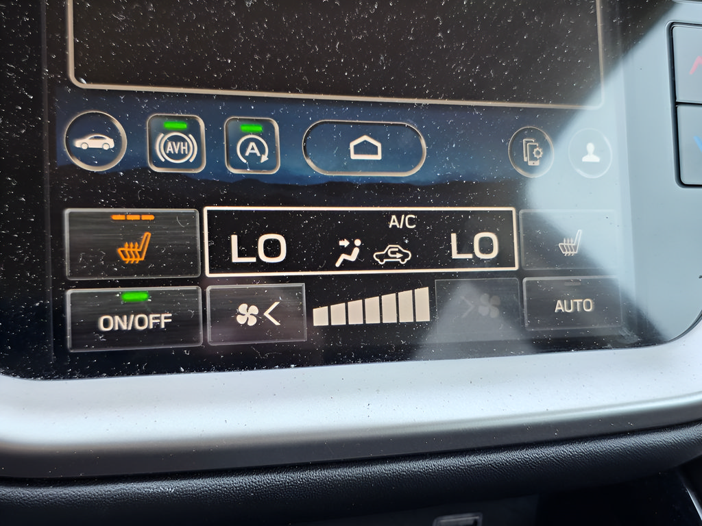 Used 2025 Subaru Outback Premium AWD/4WD image 30