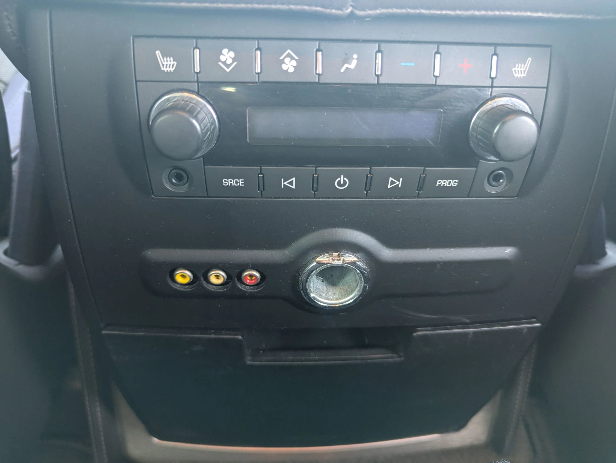 Used 2011 Cadillac Escalade Platinum image 13