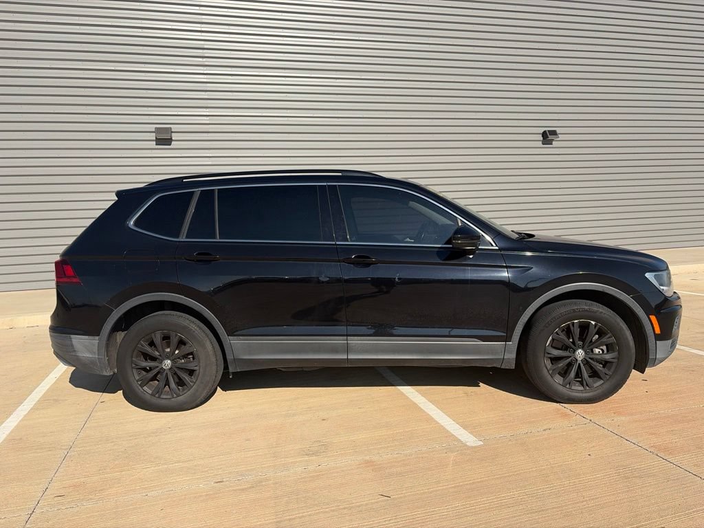 Used 2019 Volkswagen Tiguan SE FWD image 2