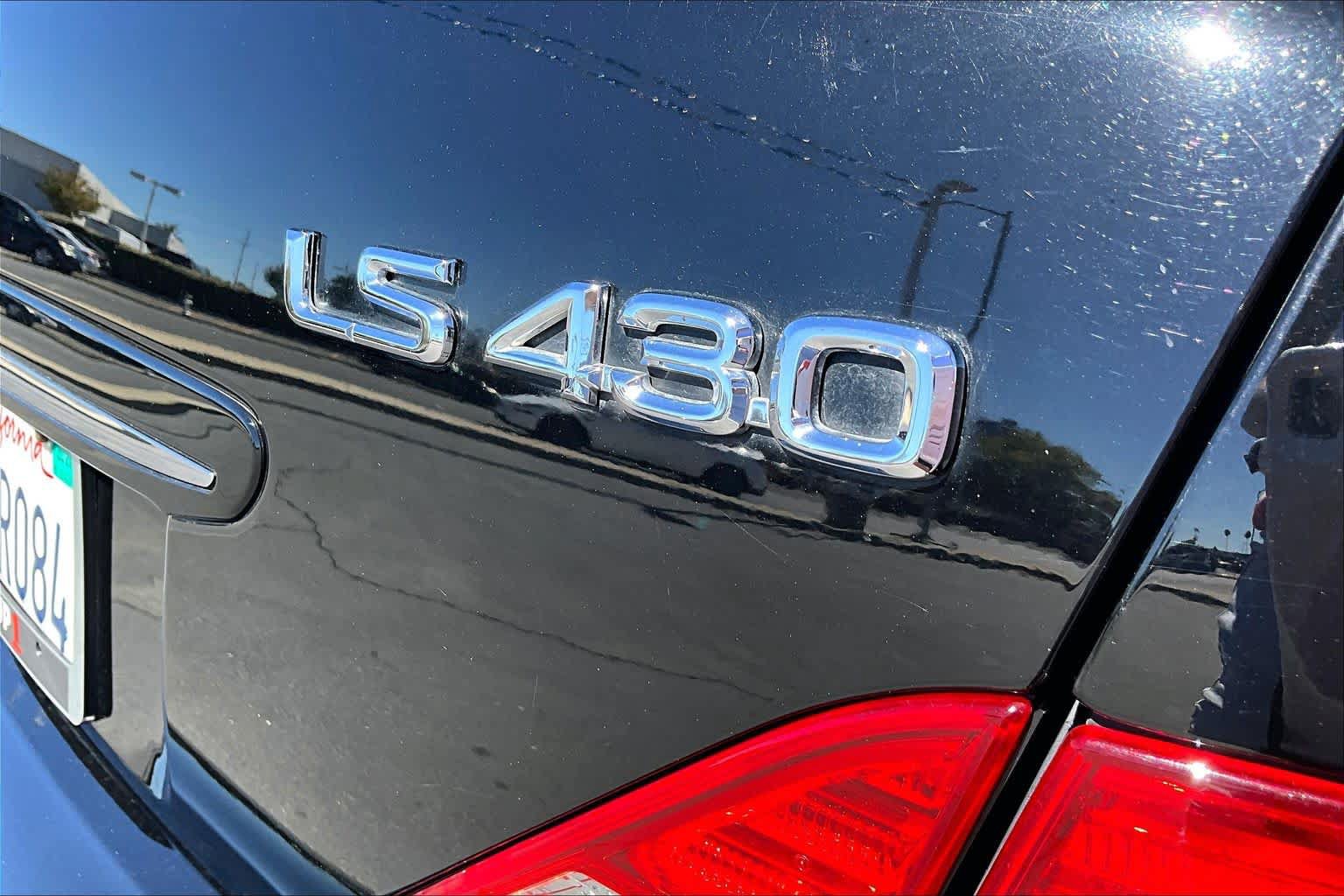 Used 2004 Lexus LS 430 RWD image 9