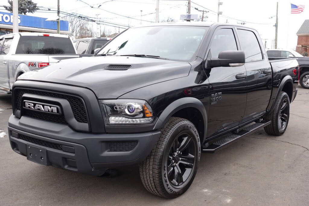 Used 2023 RAM 1500 Warlock AWD/4WD image 2