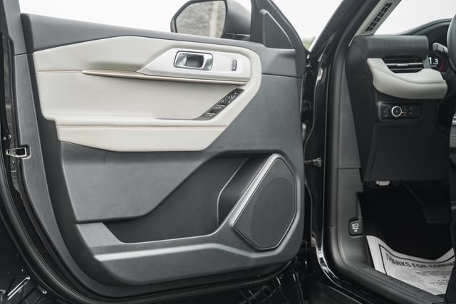 New 2026 Ford Explorer Active w/ Active Comfort Package RWD image 46