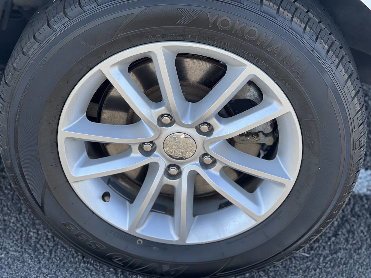 Used 2019 Dodge Grand Caravan SXT image 28