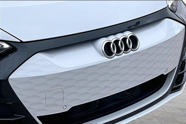 Used 2023 Audi e-tron GT Premium Plus AWD/4WD image 30