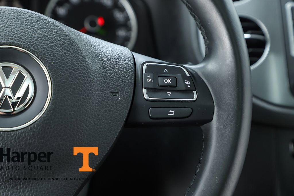 Used 2015 Volkswagen Tiguan SEL FWD image 22