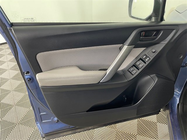 Used 2017 Subaru Forester 2.5i Premium image 10