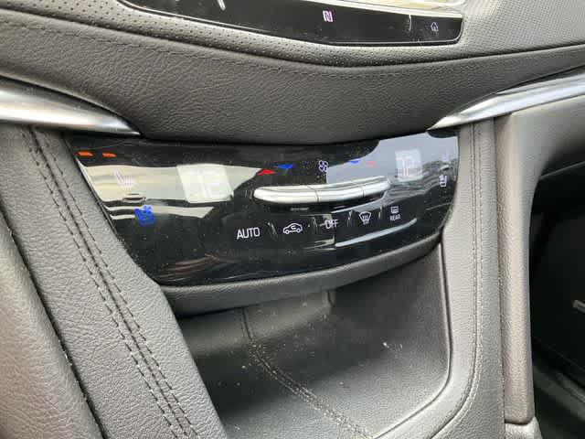 Used 2021 Cadillac XT5 Premium Luxury image 23