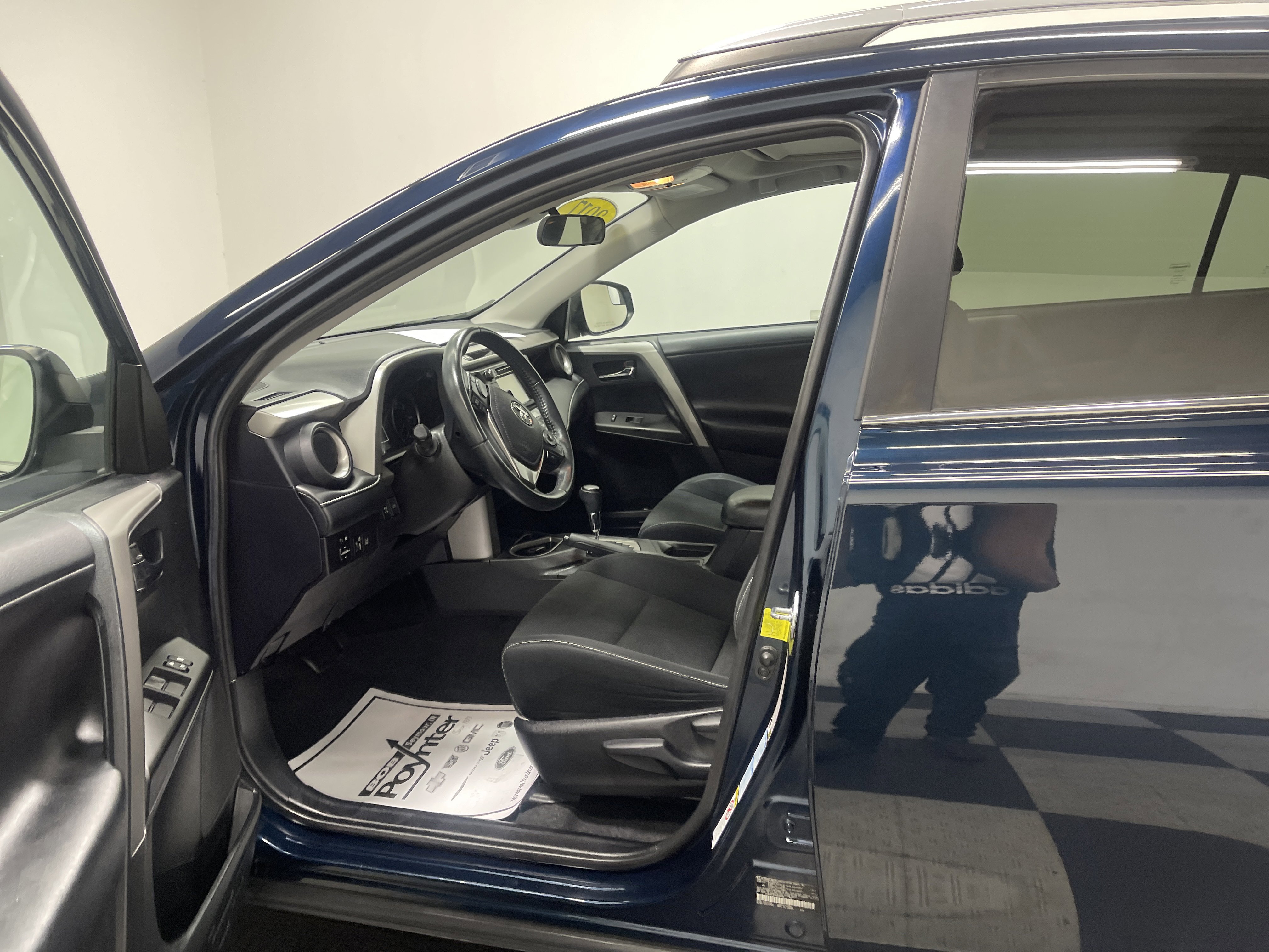 Used 2017 Toyota RAV4 XLE image 9