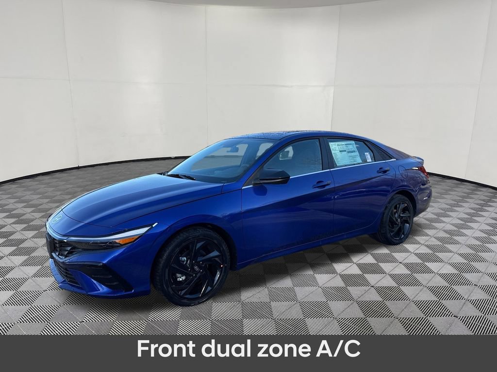 Used 2026 Hyundai Elantra SEL Sport Premium FWD image 2