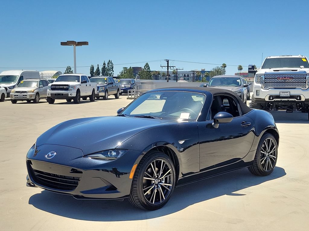 New 2026 MAZDA MX-5 Miata Grand Touring RWD image 24