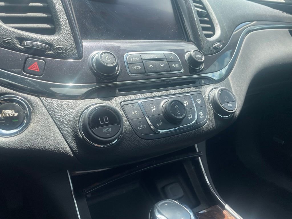 Used 2014 Chevrolet Impala LTZ FWD image 17