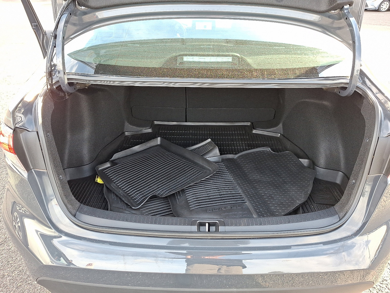 Certified 2024 Toyota Corolla LE image 28