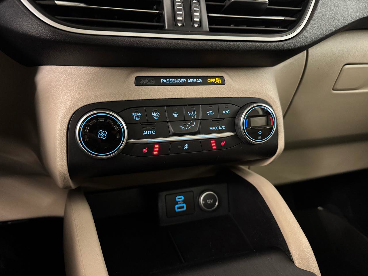 Used 2020 Ford Escape SEL image 26