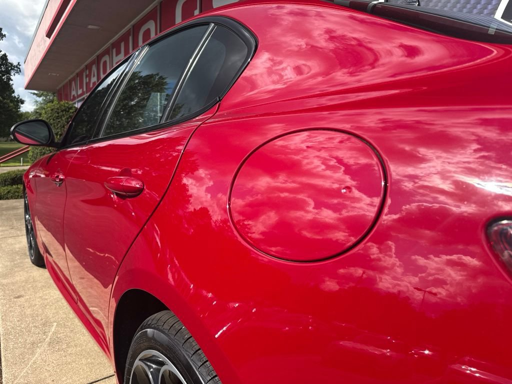 Used 2023 Alfa Romeo Giulia Veloce AWD/4WD image 13