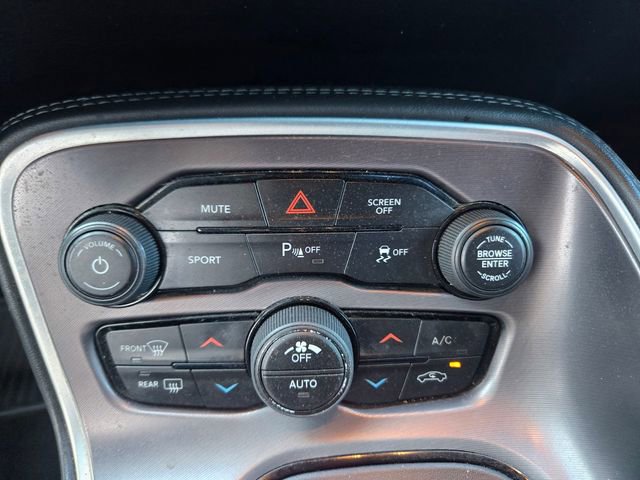 Used 2019 Dodge Challenger R/T w/ Driver Convenience Group RWD image 13