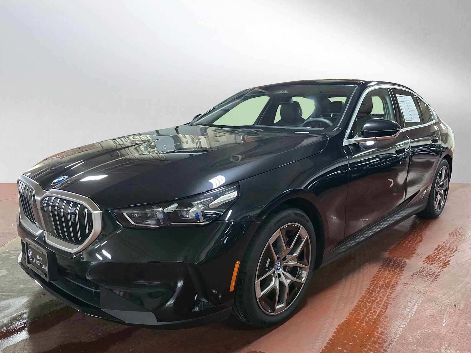 Used 2025 BMW i5 xDrive40 w/ Premium Package image 7