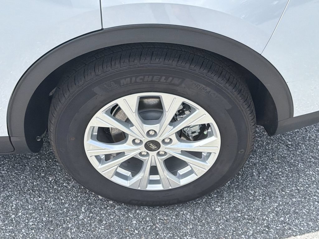 Used 2026 Ford Escape Active w/ Cold Weather Package FWD image 21