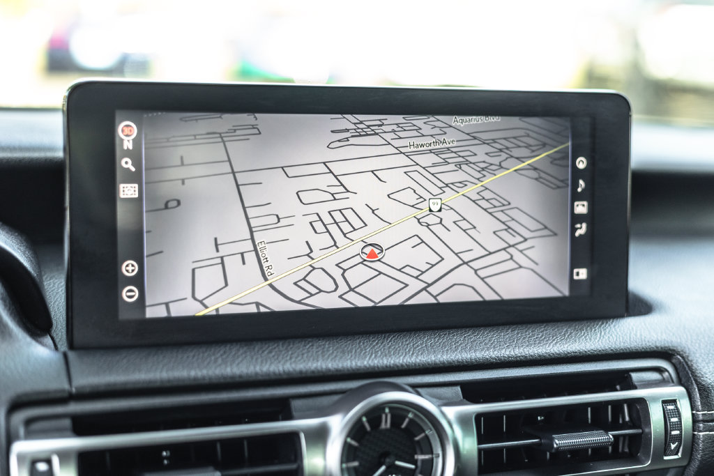 Used 2022 Lexus IS 500 RWD image 12