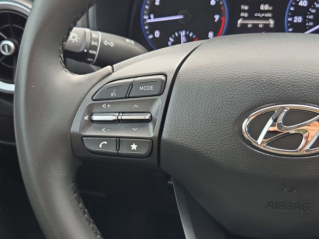 Used 2023 Hyundai Kona SEL w/ Convenience Package image 19