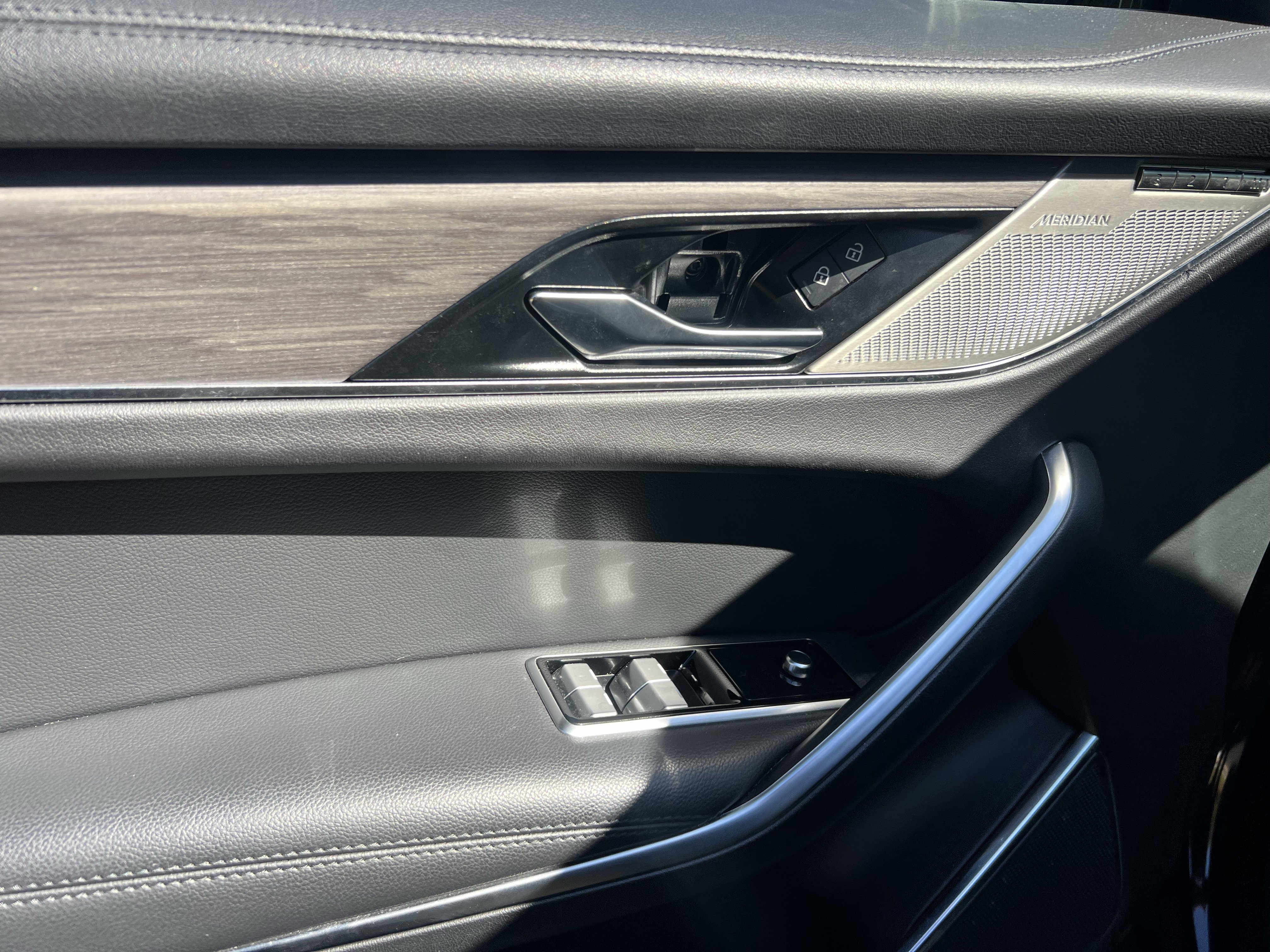 Certified 2023 Jaguar F-PACE S image 14