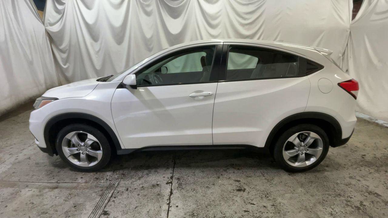 Used 2021 Honda HR-V LX image 5