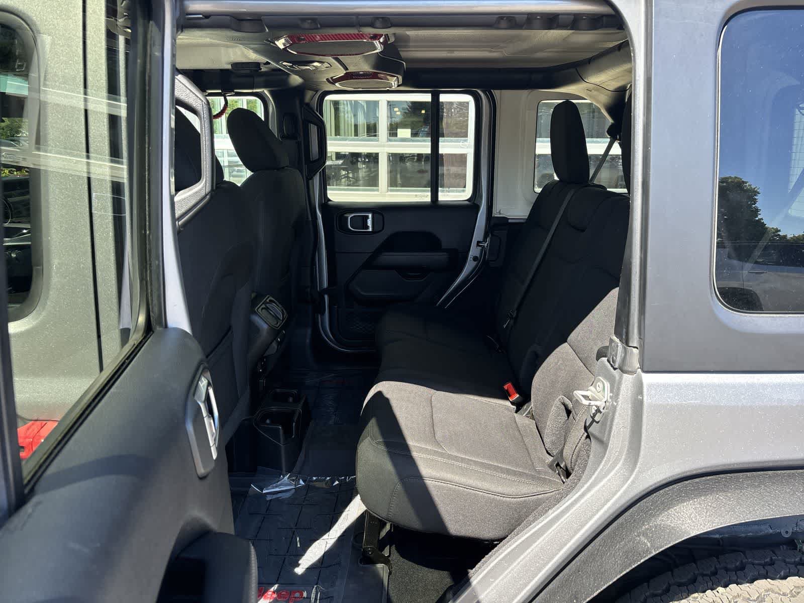 Certified 2020 Jeep Wrangler Unlimited Sahara AWD/4WD image 11