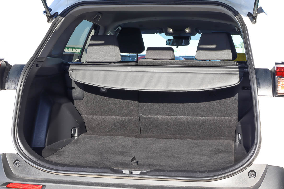 Used 2024 Toyota RAV4 XLE FWD image 9
