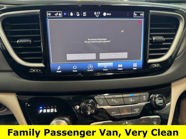 Used 2024 Chrysler Pacifica Touring-L FWD image 18