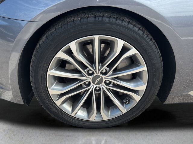 Used 2015 Hyundai Genesis 3.8 w/ Option Group 03 RWD image 25