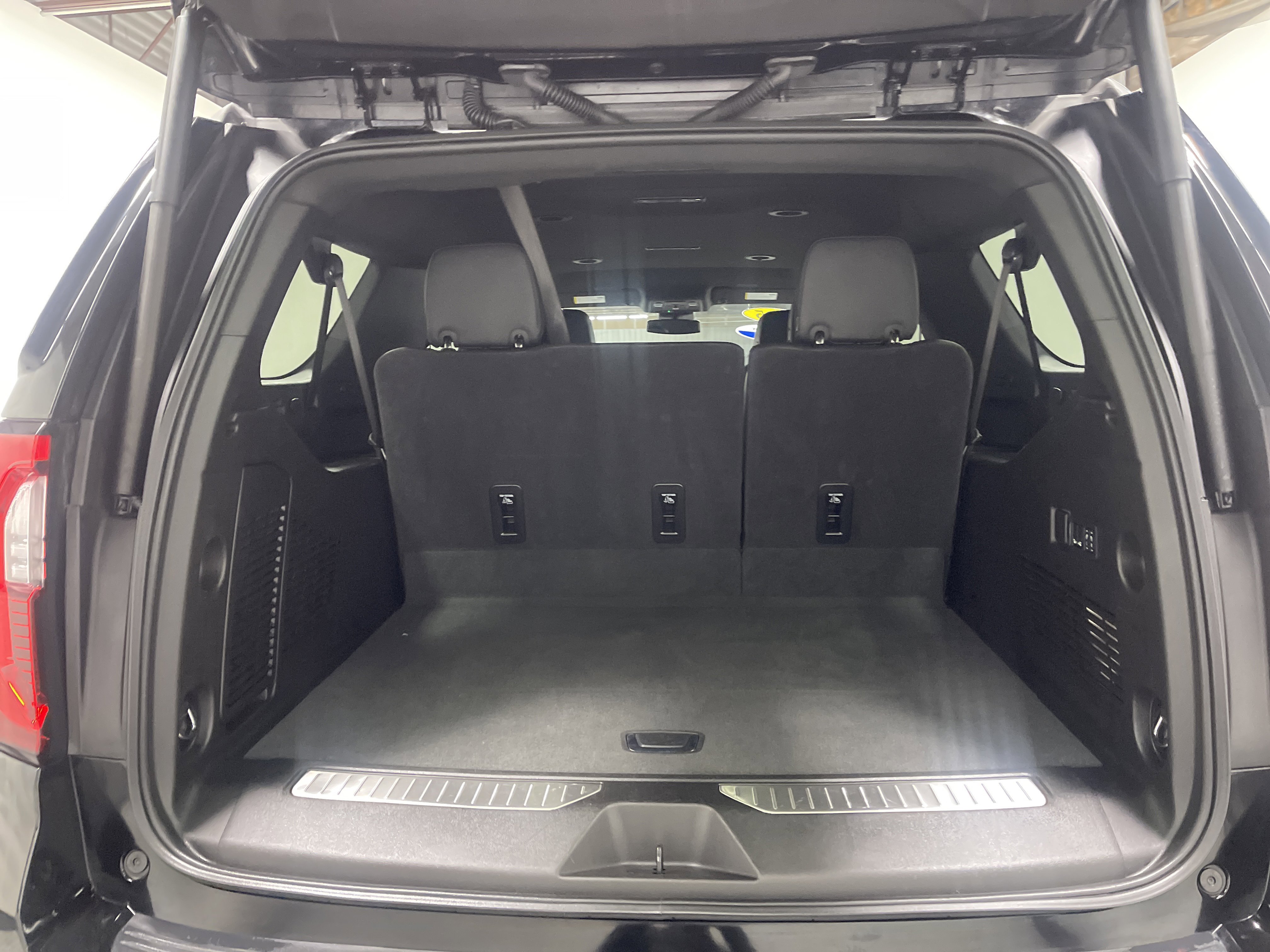 Used 2025 GMC Yukon XL Denali image 18