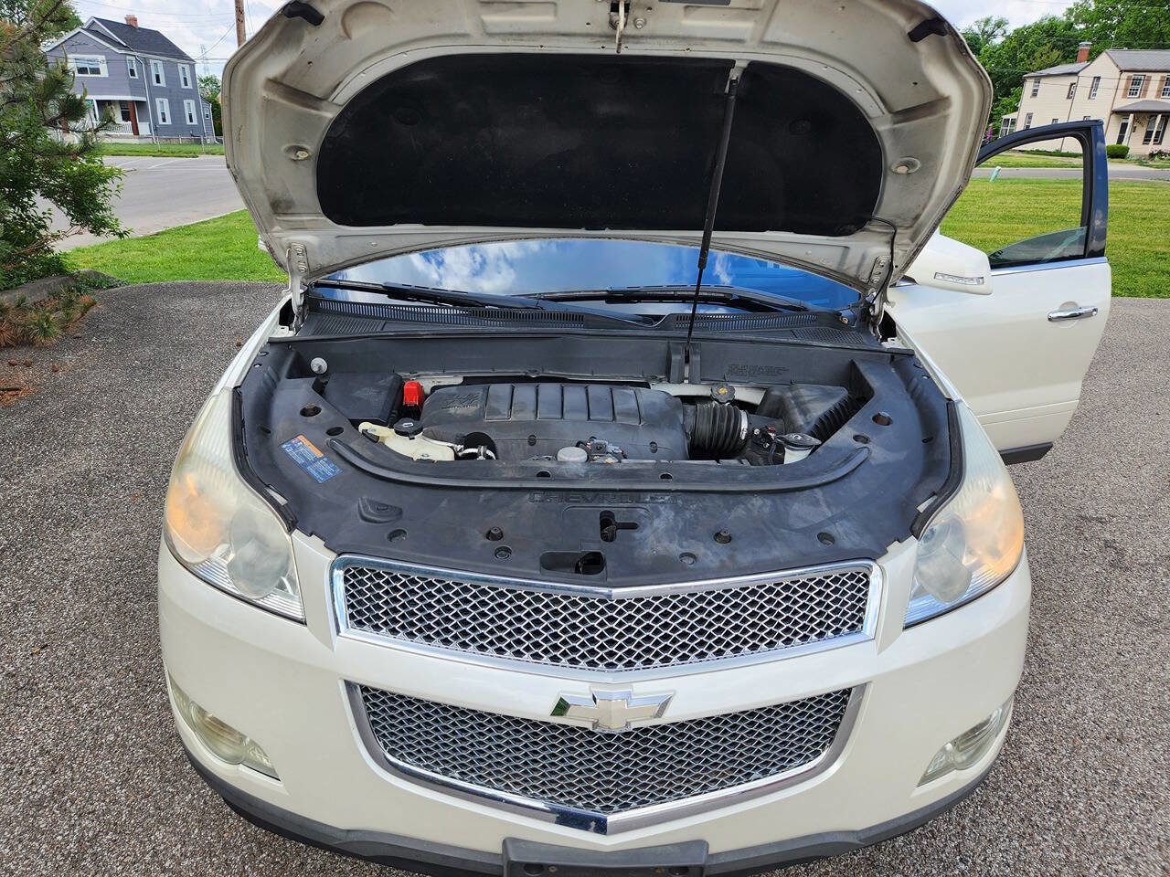 Used 2012 Chevrolet Traverse LT w/ All-Star Edition FWD image 7