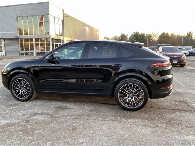 Used 2022 Porsche Cayenne Platinum Edition image 8