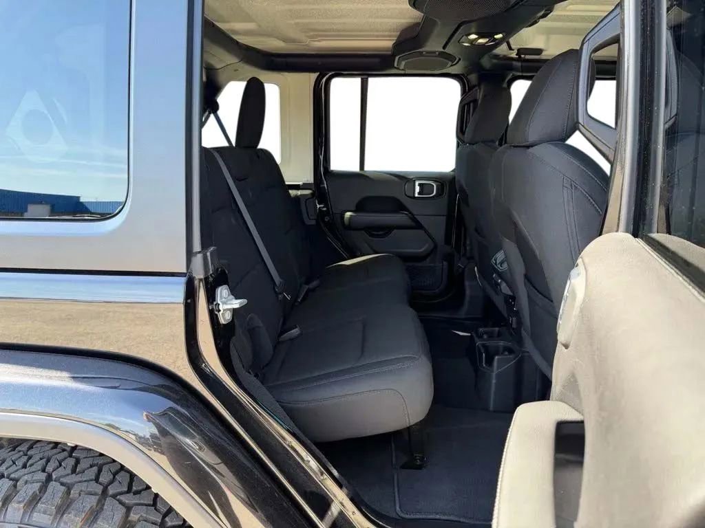 Used 2023 Jeep Wrangler Unlimited Sahara w/ Dual Top Group AWD/4WD image 28