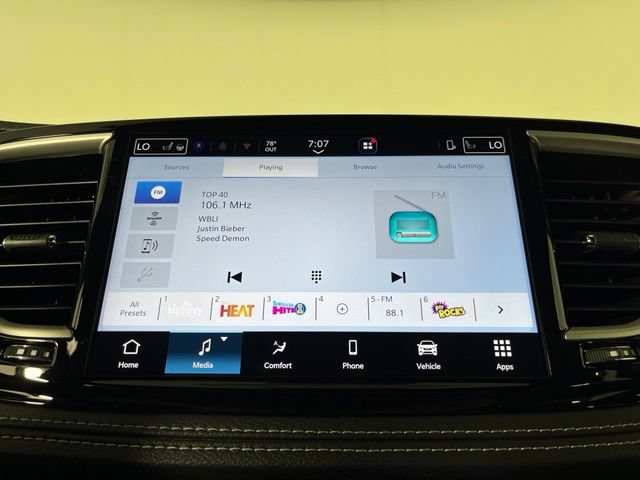 Used 2026 Chrysler Pacifica Select FWD image 28